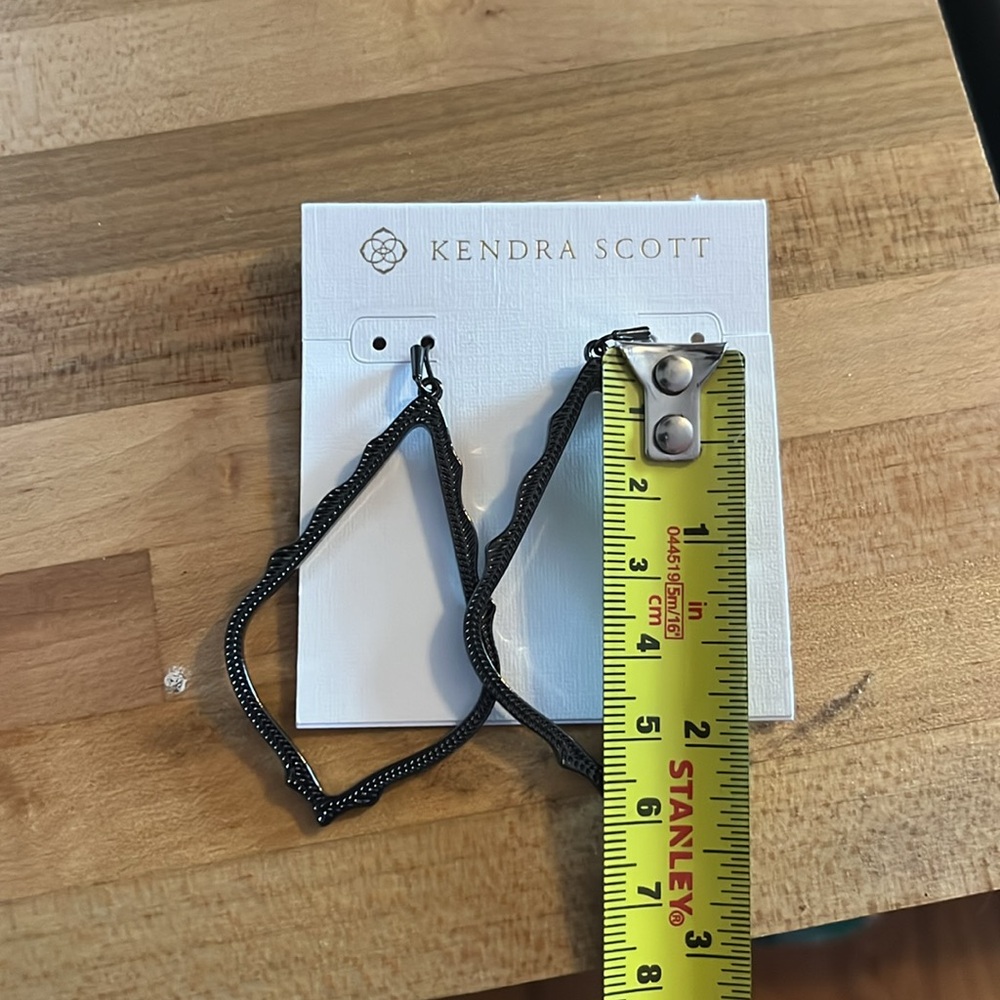 Kendra Scott Sophee earrings - Picture 4 of 5